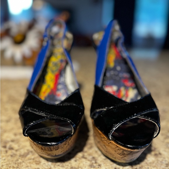 DOLLHOUSE Platform Wedges - Picture 2 of 5